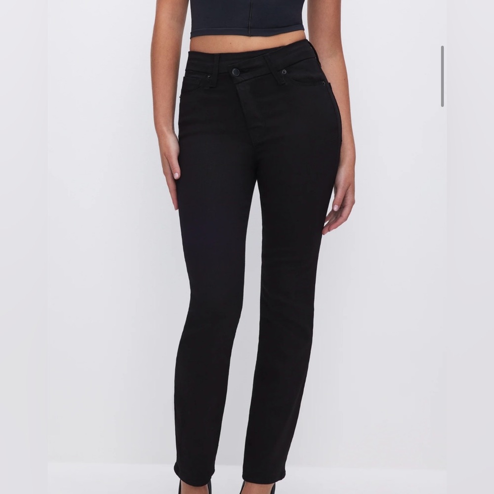 Good American Straight Leg Jeans in Black
